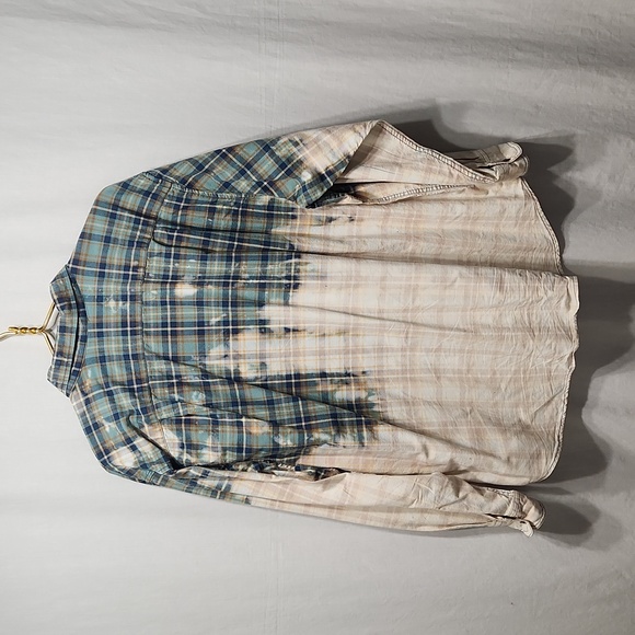 Contrast Color Button Down Plaid - Picture 2 of 6